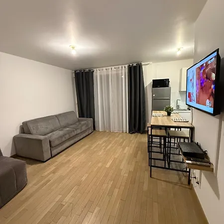 Apartment Evasion